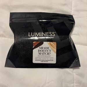 Luminess Foundation 030